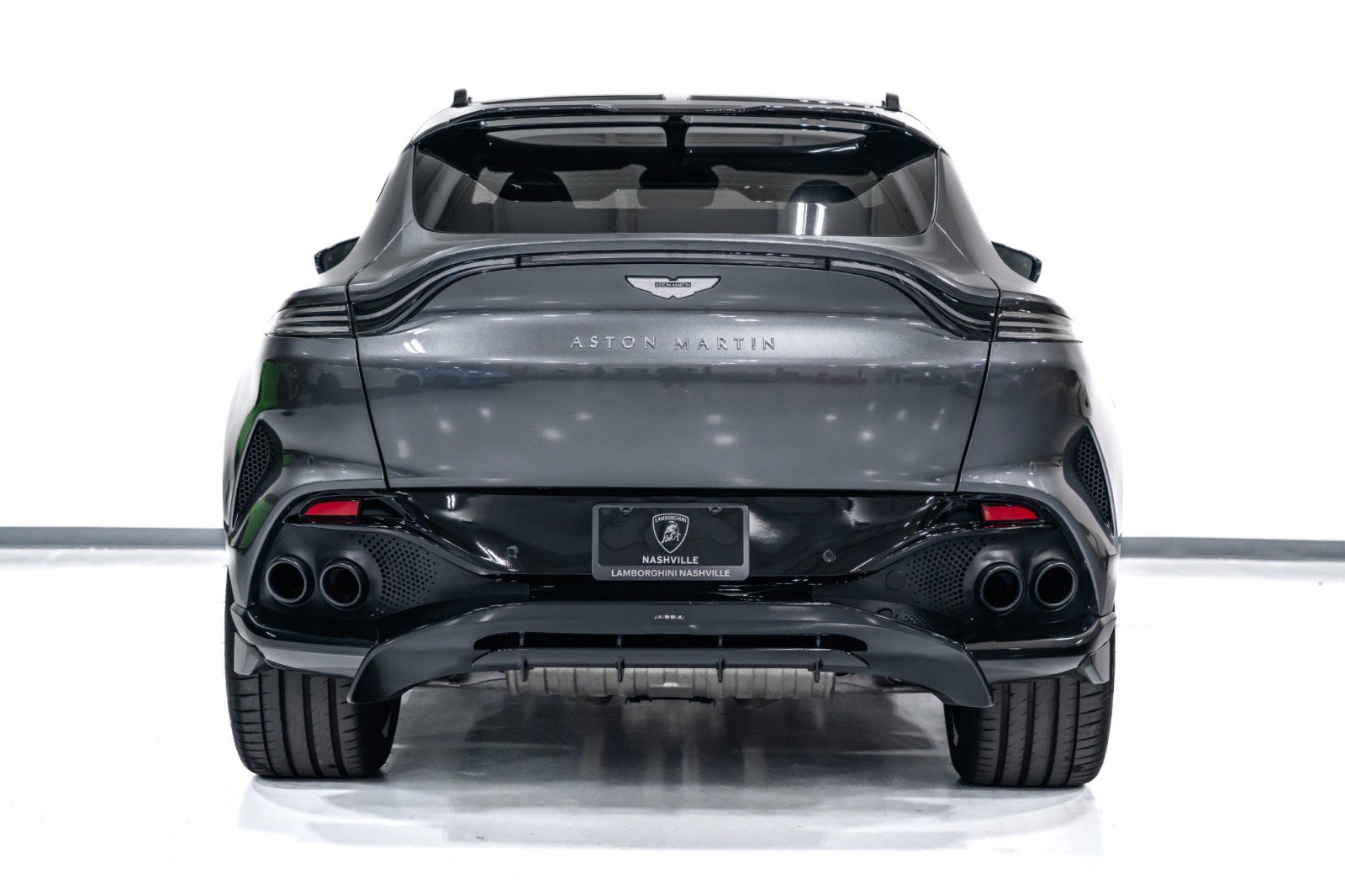 Used 2023 Aston Martin DBX 707 image 6