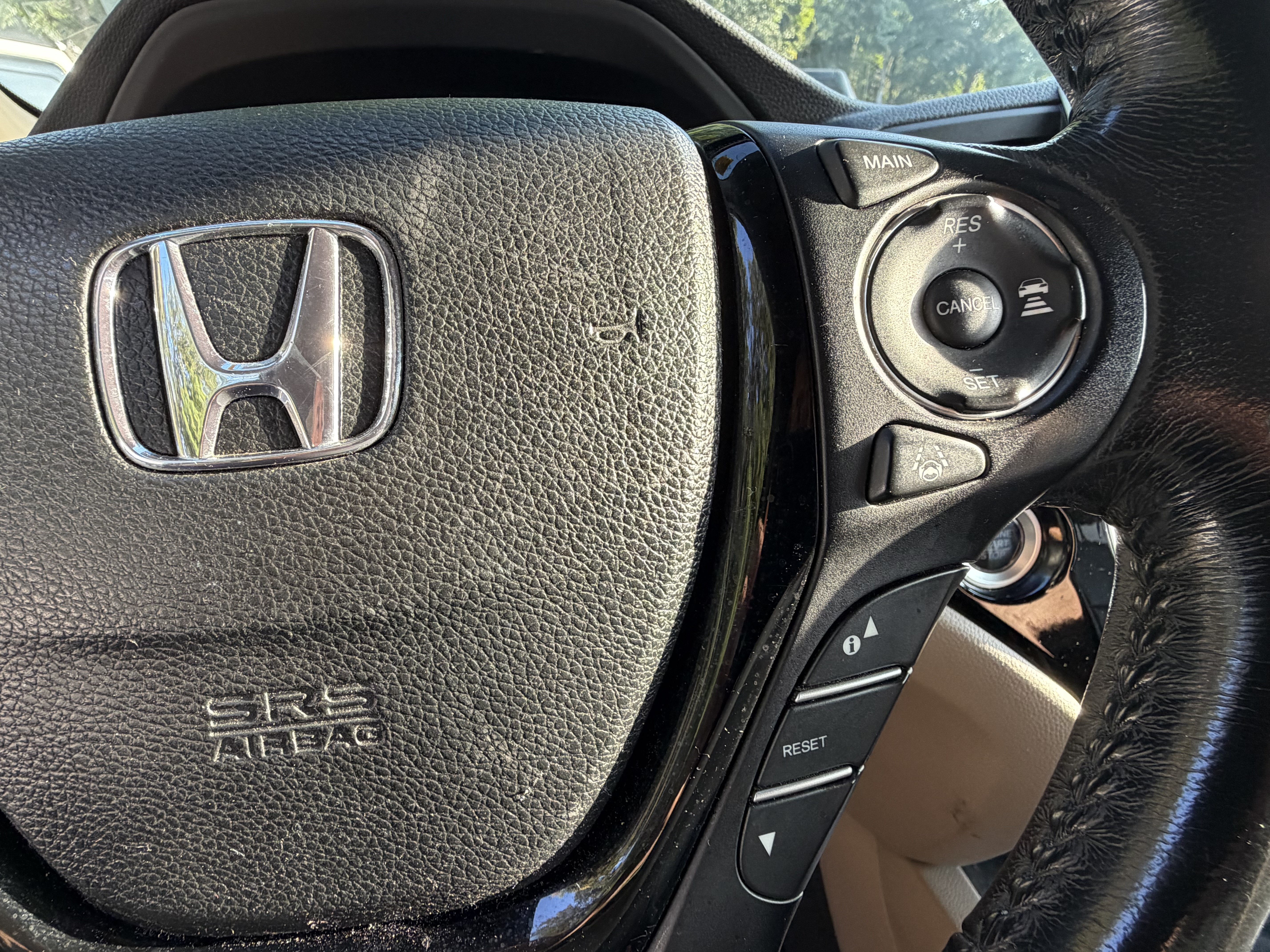 Used 2016 Honda Pilot Touring image 19