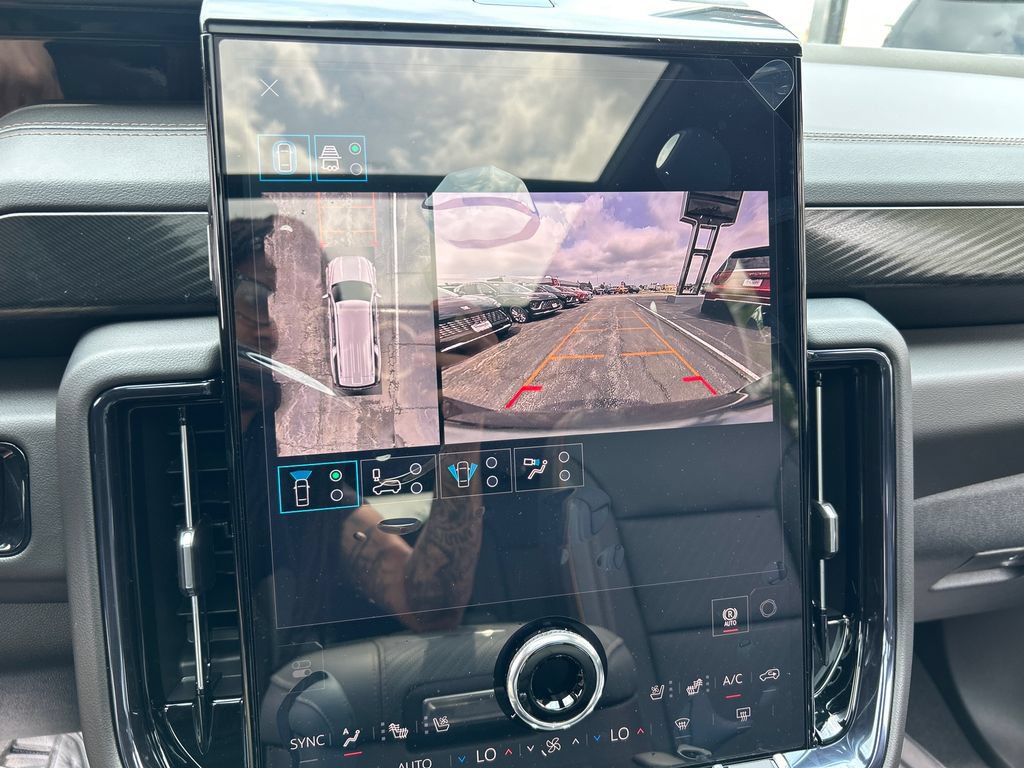 New 2026 GMC Yukon XL AT4 AWD/4WD image 26