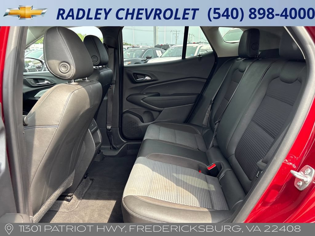Certified 2025 Chevrolet Trax LT FWD image 12
