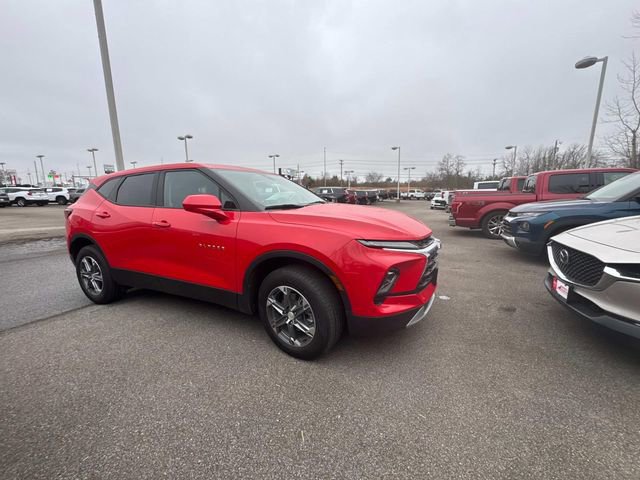 Used 2023 Chevrolet Blazer LT image 3