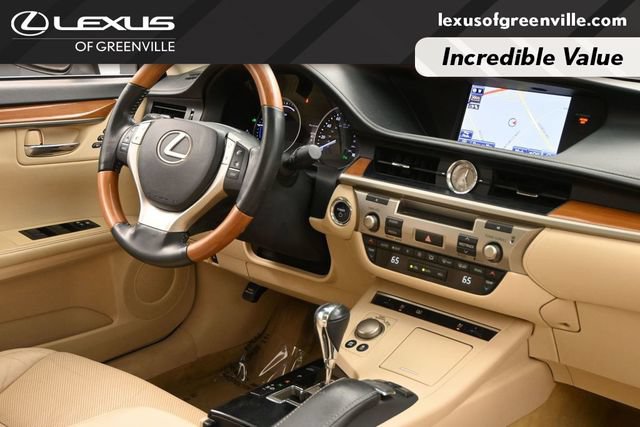 Used 2014 Lexus ES 300h w/ Luxury Package w/Bamboo Trim FWD image 31