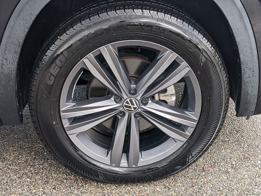 Used 2021 Volkswagen Atlas Cross Sport SE w/ Panoramic Sunroof Package image 9