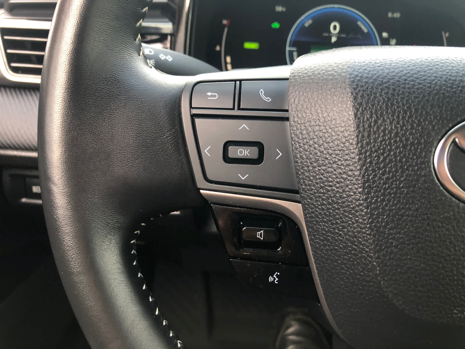 Certified 2025 Toyota Camry SE FWD image 7