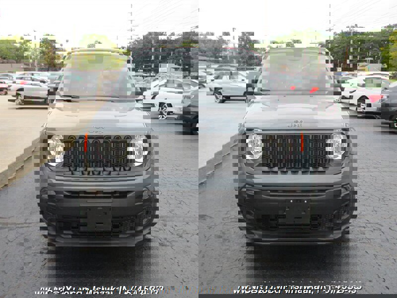Used 2017 Jeep Renegade Sport w/ Power & Air Group image 2