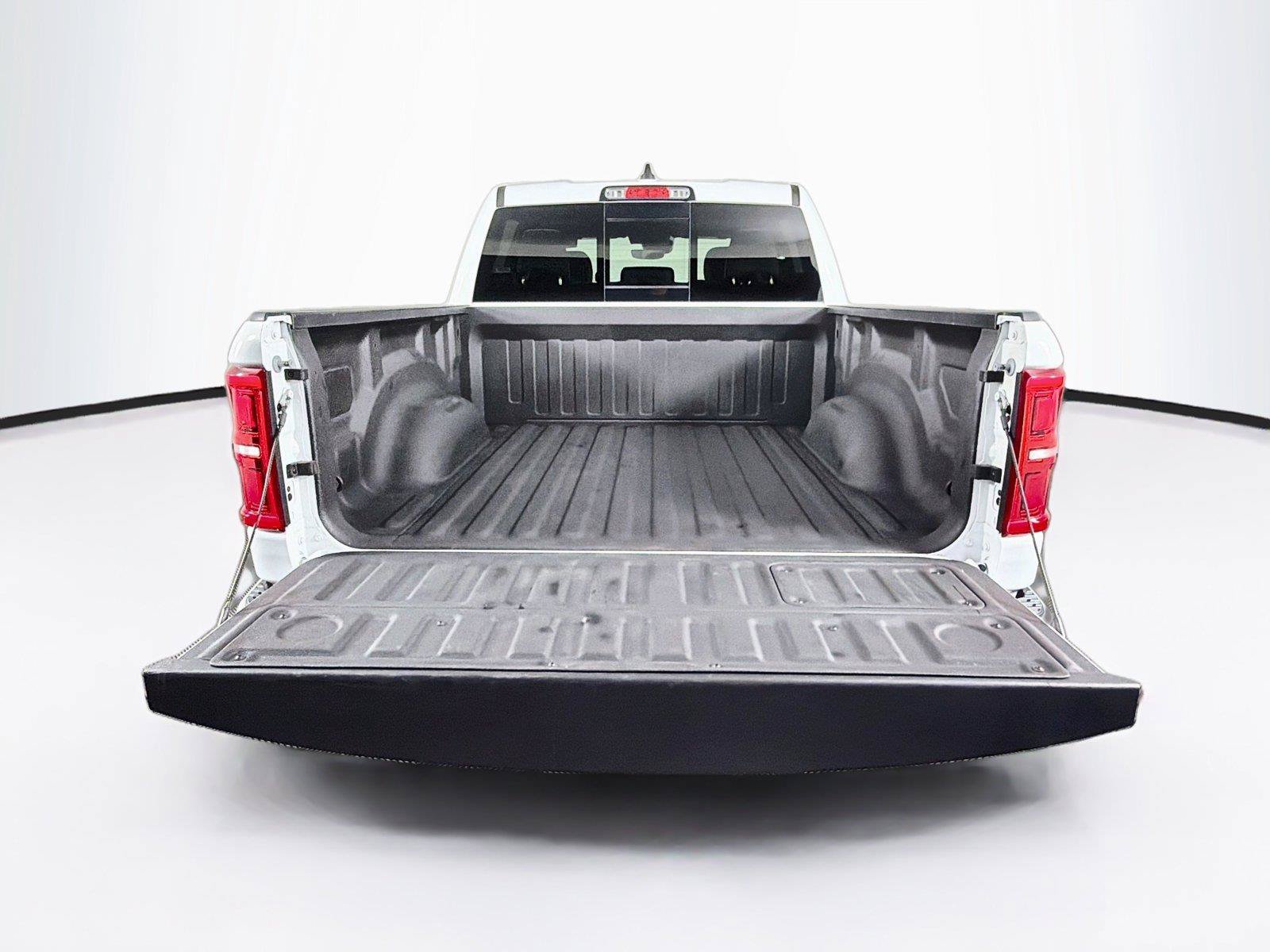Used 2026 RAM 1500 Limited AWD/4WD image 14