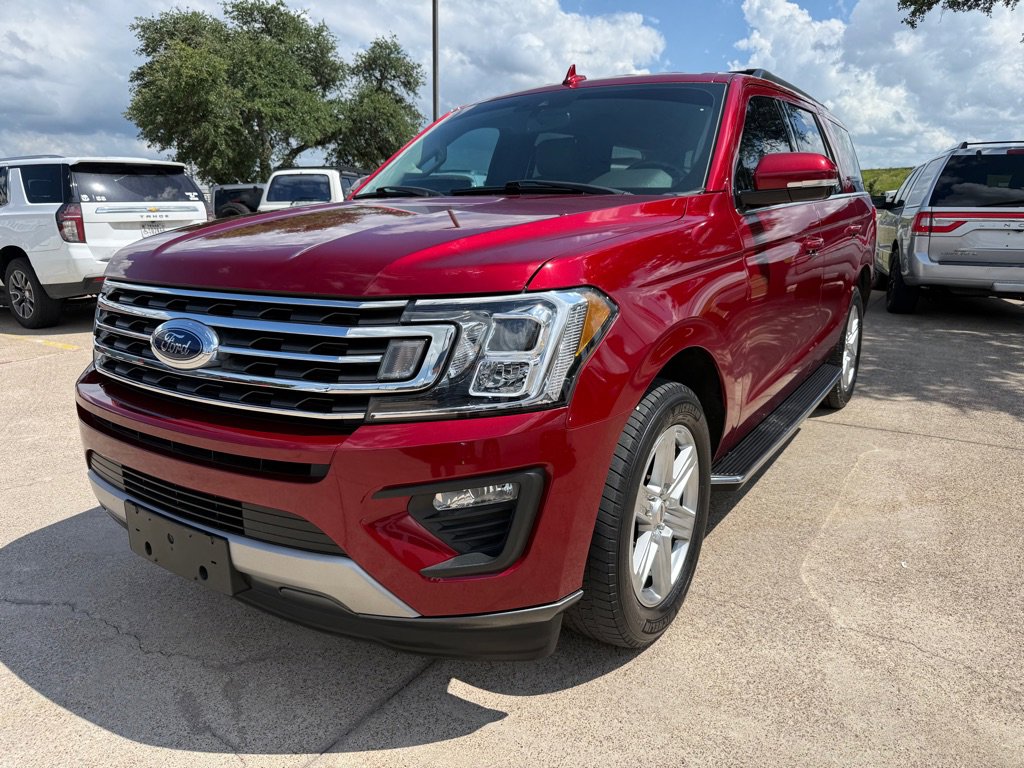 Used 2018 Ford Expedition XLT w/ Equipment Group 202A RWD image 3