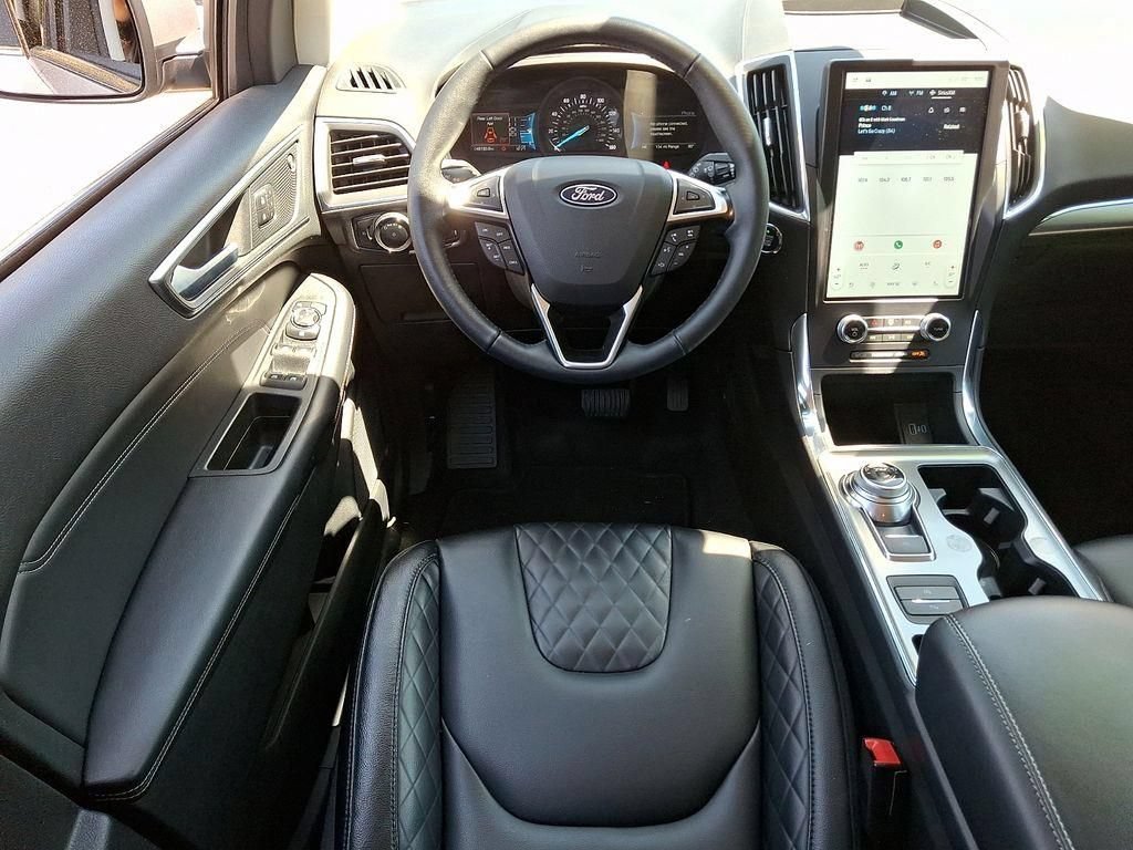 Used 2024 Ford Edge Titanium AWD/4WD image 14