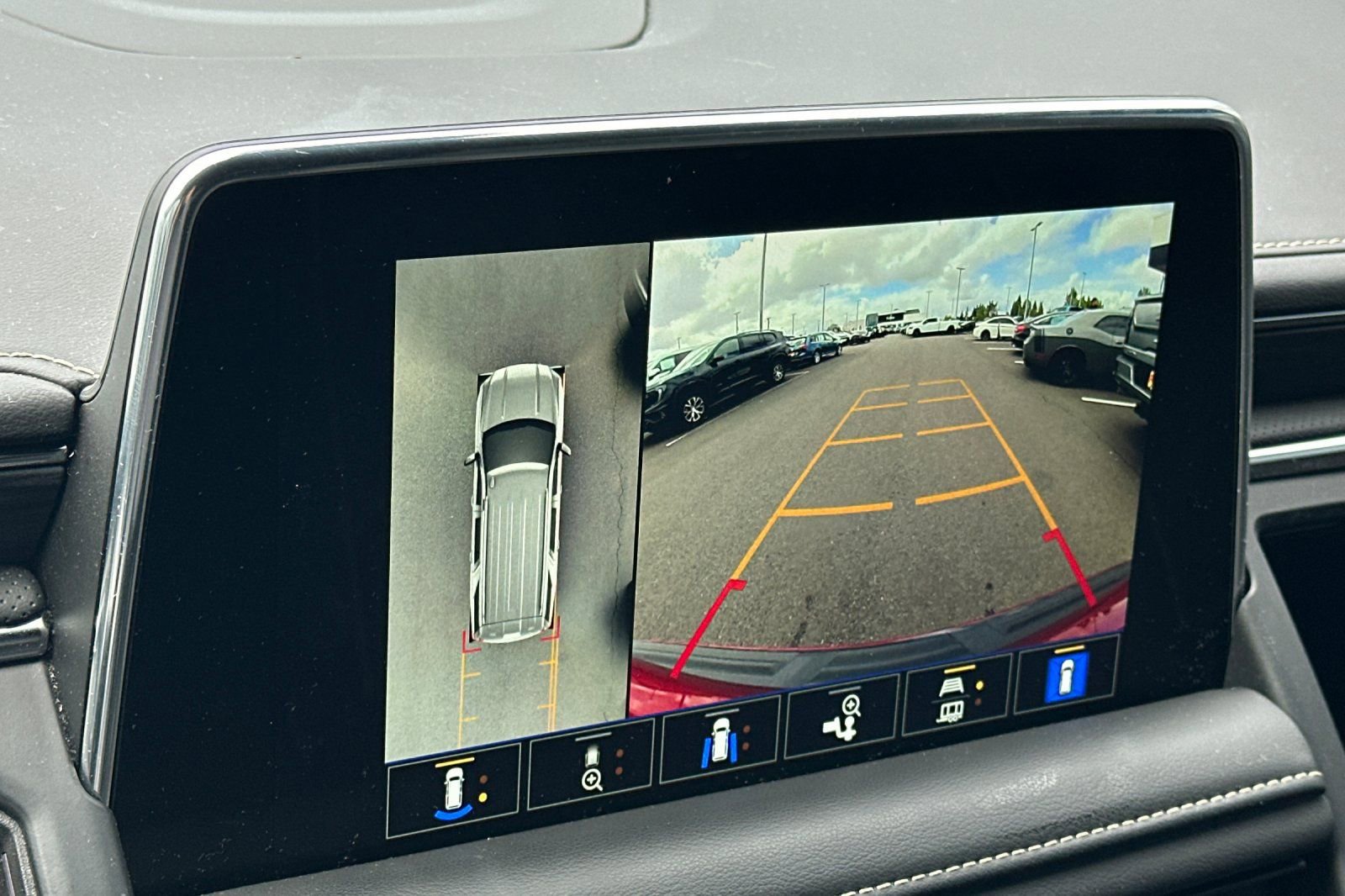 Used 2022 GMC Yukon SLT w/ SLT Luxury Package image 20