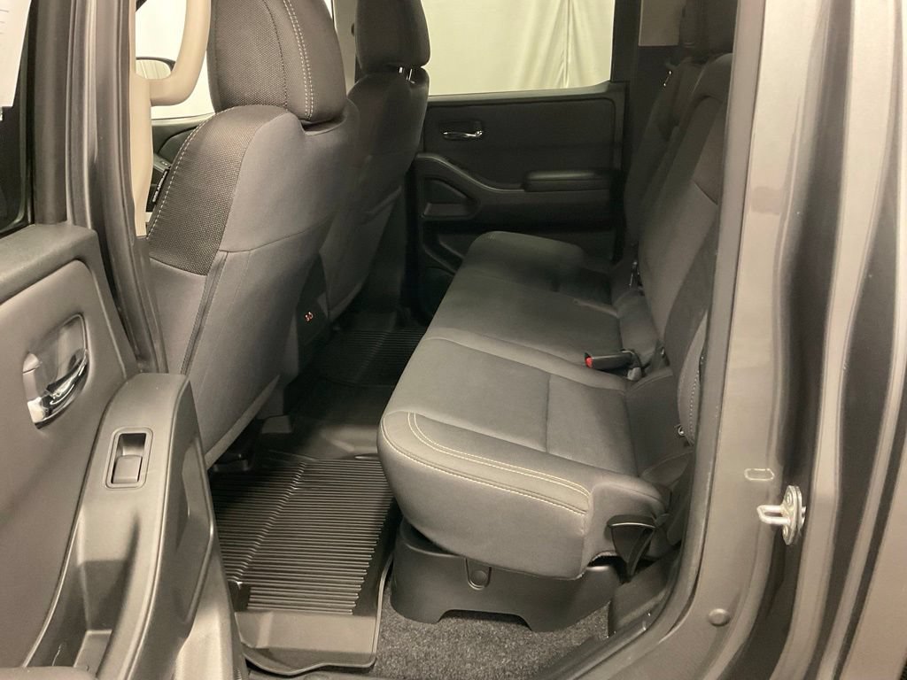 Used 2024 Nissan Frontier SV AWD/4WD image 32