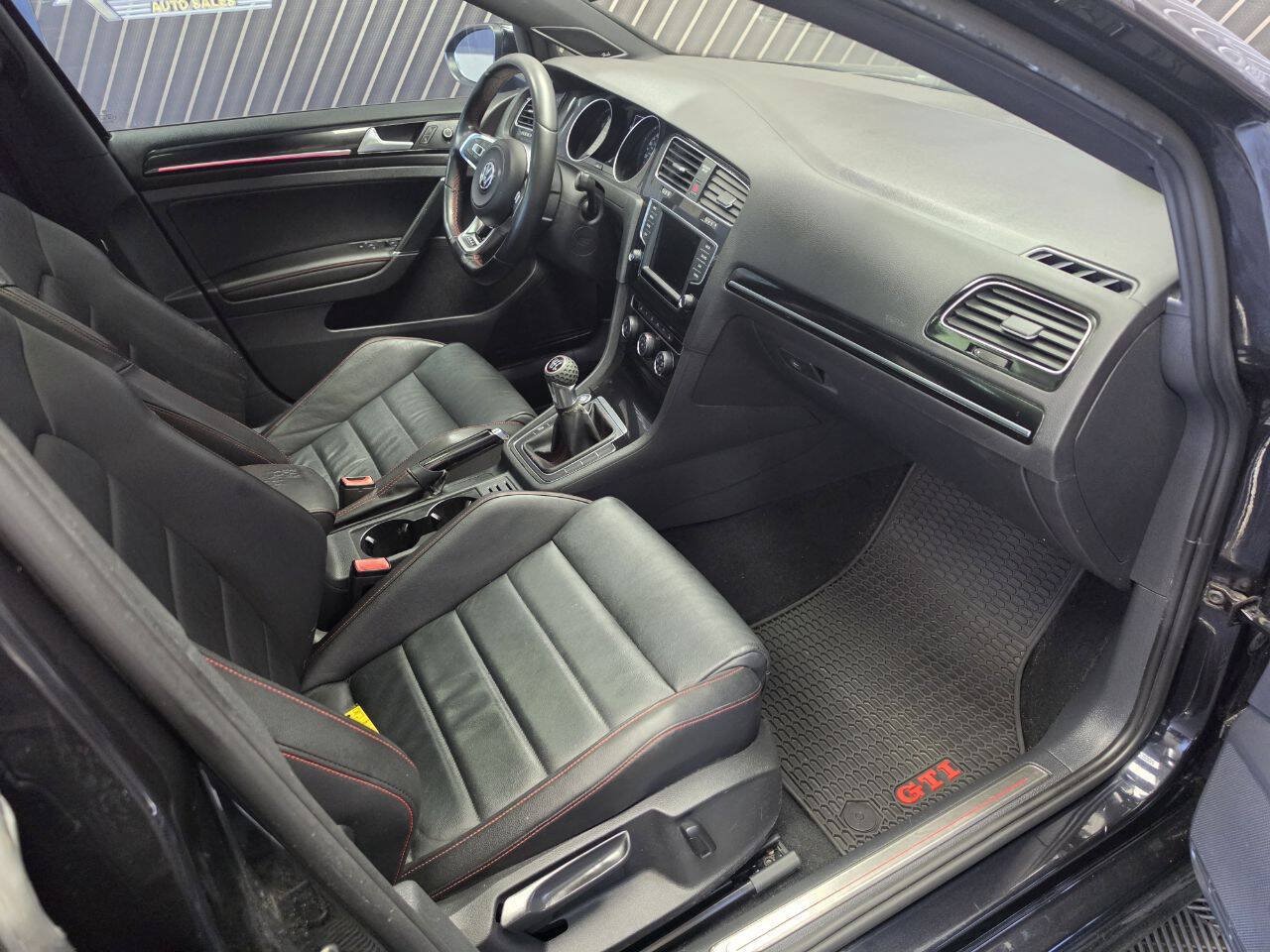 Used 2016 Volkswagen GTI SE FWD image 23