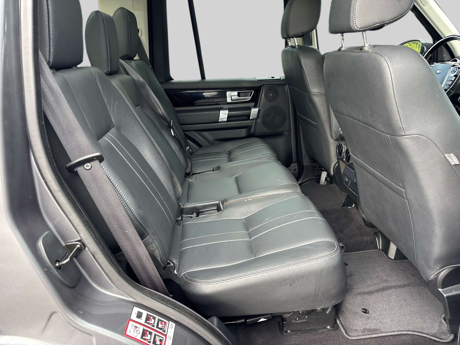 Used 2016 Land Rover LR4 HSE AWD/4WD image 16