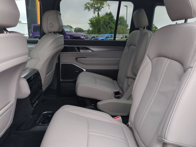 New 2026 Jeep Grand Wagoneer 4WD w/ Premium Group I image 14