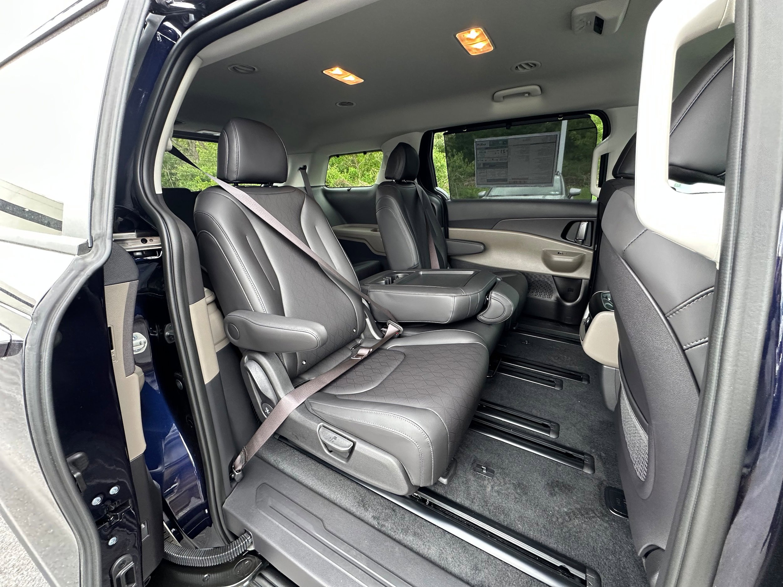 New 2026 Kia Carnival EX FWD image 15