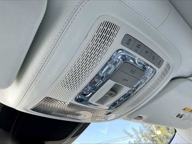 Used 2023 Mercedes-Benz Maybach GLS 600 4MATIC image 17