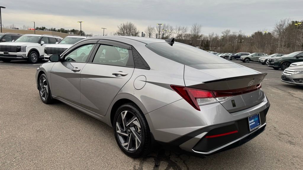 Certified 2025 Hyundai Elantra Sport image 5