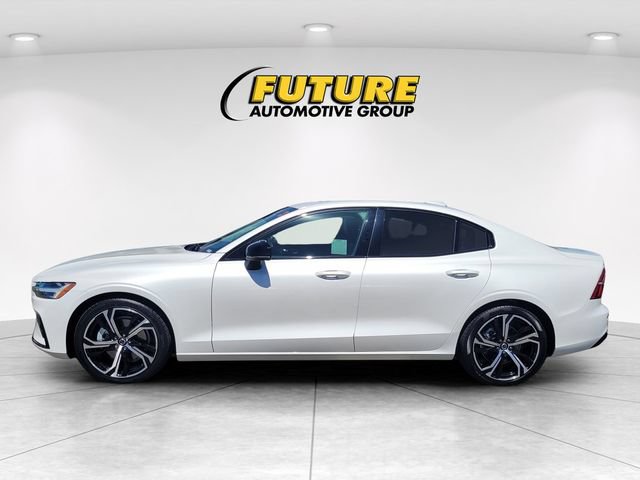 Used 2024 Volvo S60 B5 Core AWD/4WD image 6
