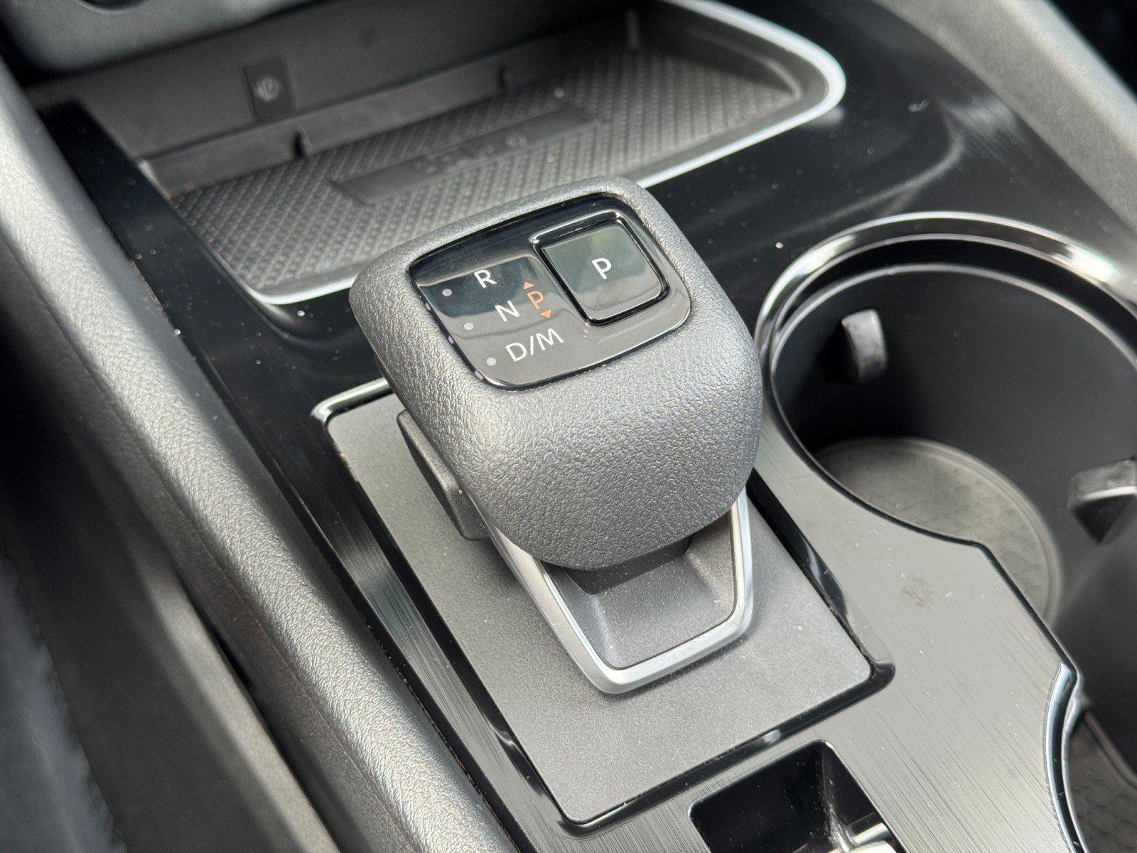 Used 2025 Nissan Rogue SL FWD image 28