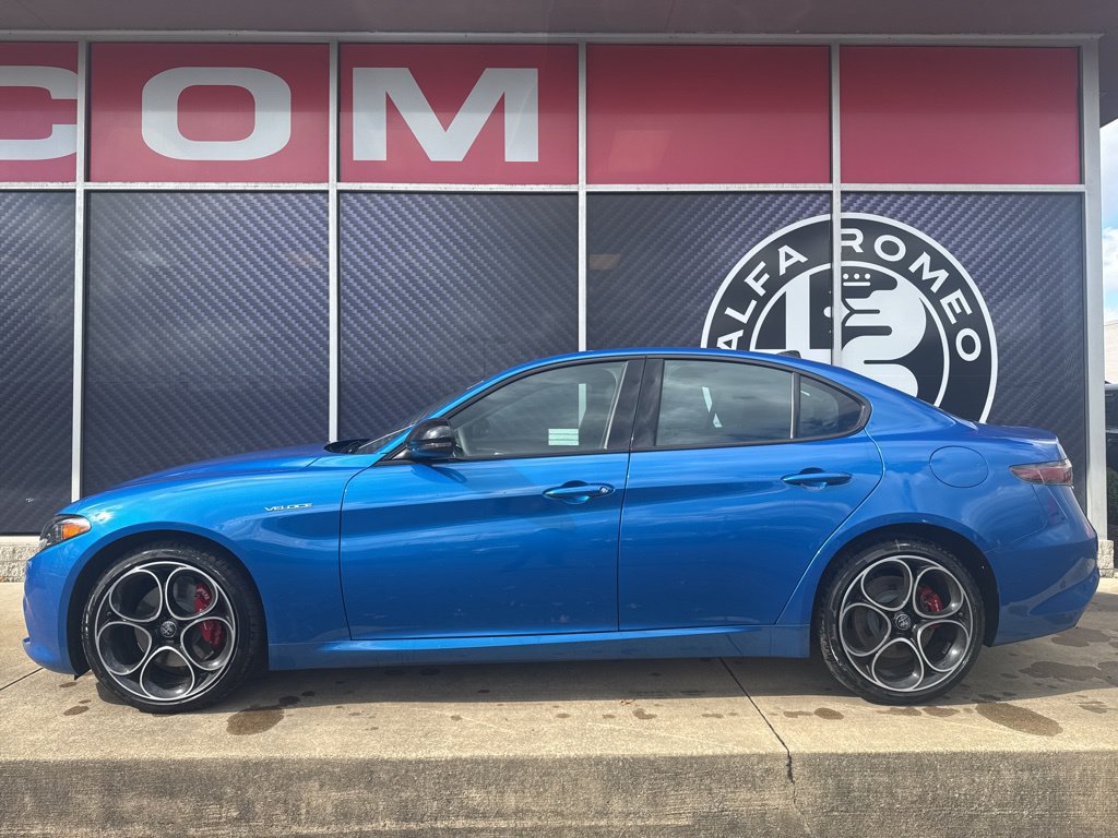 New 2026 Alfa Romeo Giulia AWD image 9