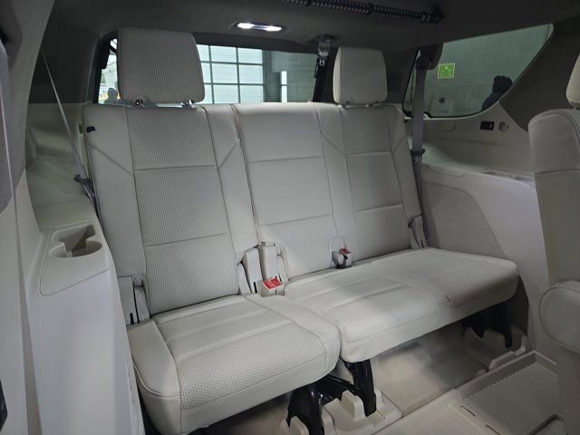 Certified 2025 Cadillac Escalade Sport Platinum w/ LPO, ONYX Package image 12