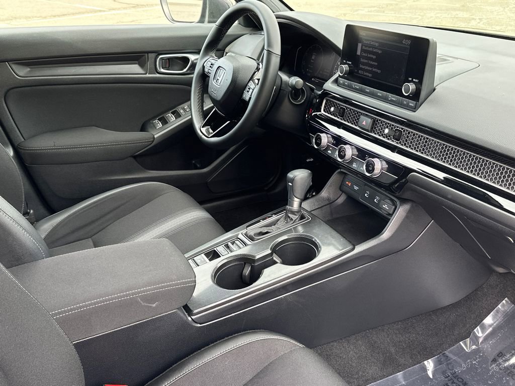 Used 2025 Honda Civic Sport image 9