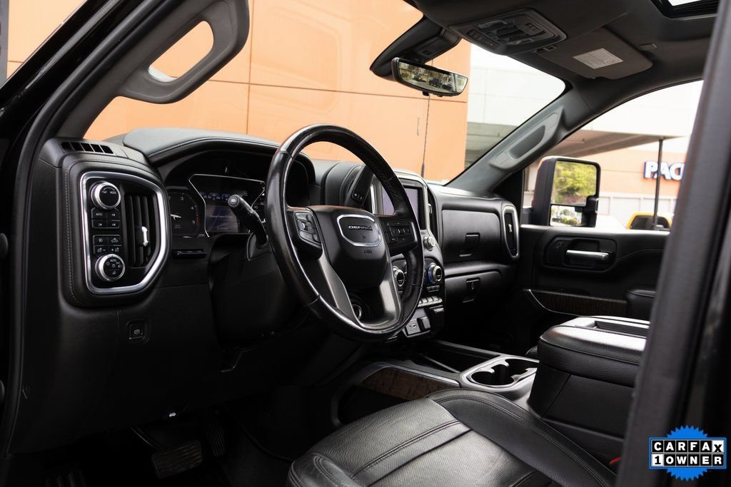 Used 2022 GMC Sierra 2500 Denali w/ Denali Black Diamond Edition AWD/4WD image 15