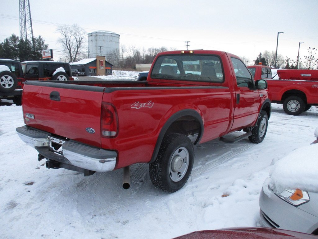 Used 2005 Ford F250 4x4 Regular Cab Super Duty image 2