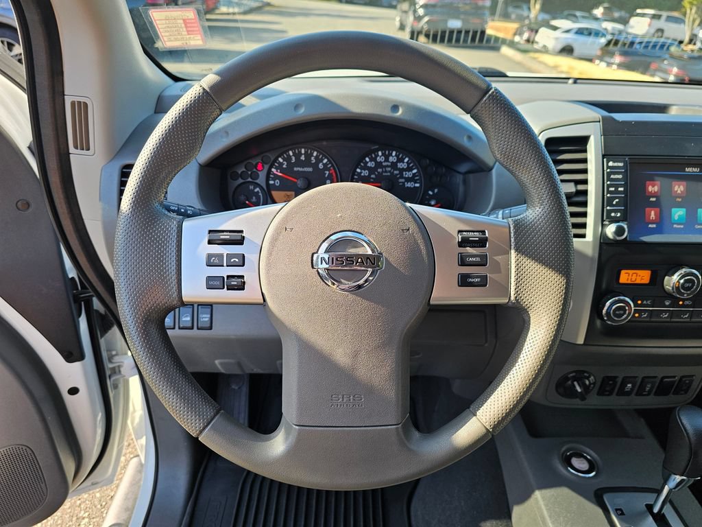 Used 2021 Nissan Frontier SV w/ Midnight Edition Floor Mats AWD/4WD image 10