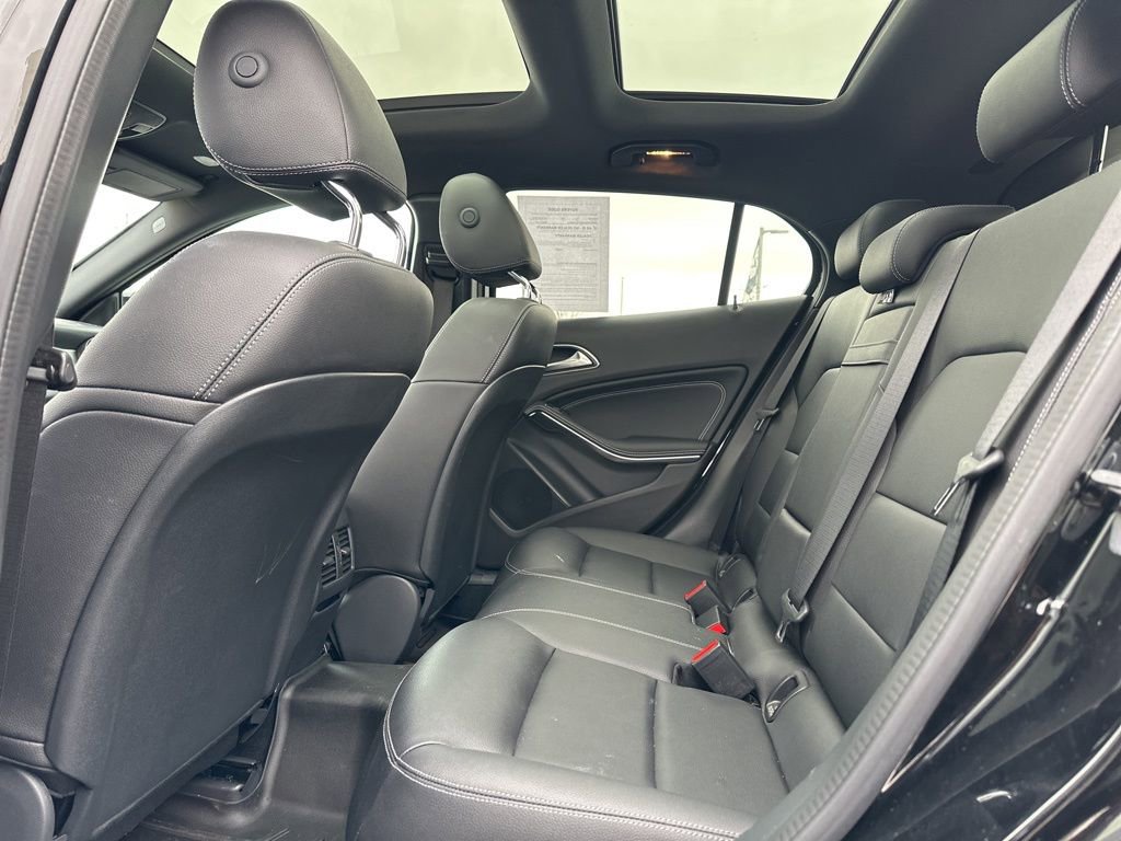 Used 2018 Mercedes-Benz GLA 250 4MATIC image 34