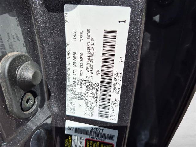 Used 2024 Toyota Sequoia Platinum AWD/4WD image 26