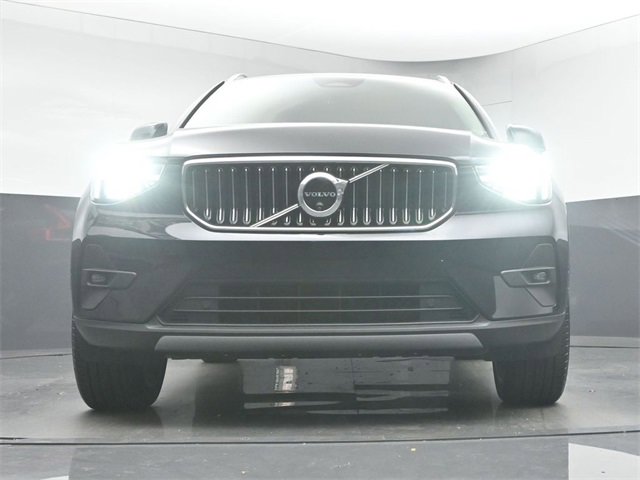 Used 2024 Volvo XC40 B5 Plus w/ Protection Package Premier image 42