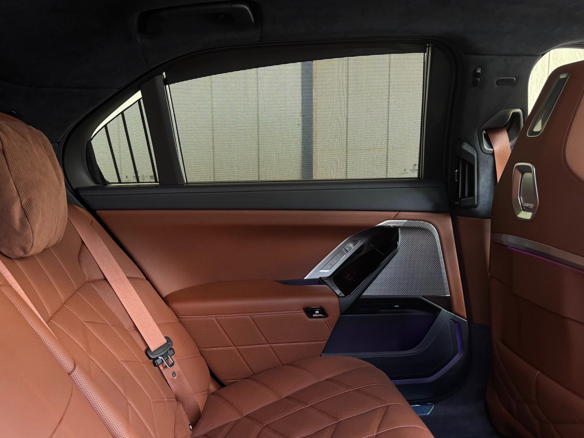 Used 2025 BMW i7 eDrive50 w/ Executive Package image 42