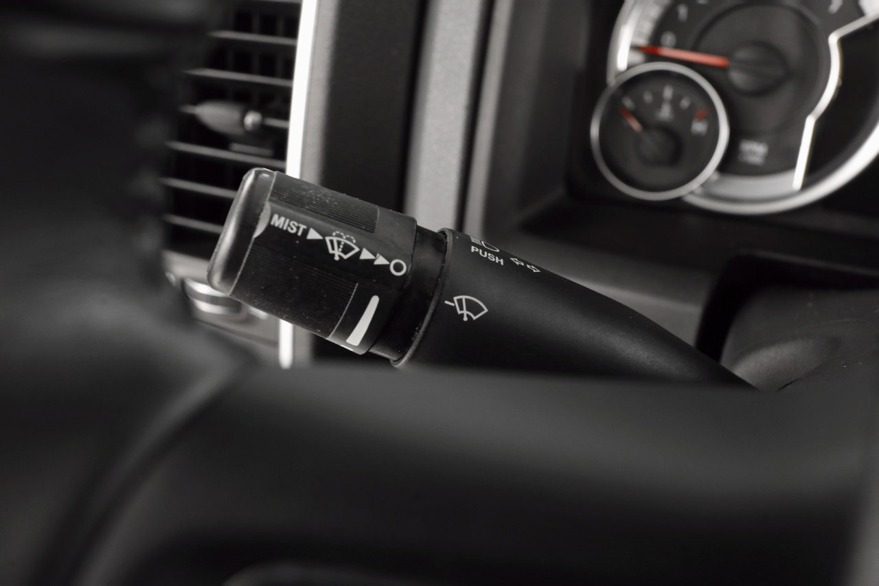 Used 2017 RAM 1500 Classic SLT w/ SLT Plus D￩cor Group image 31