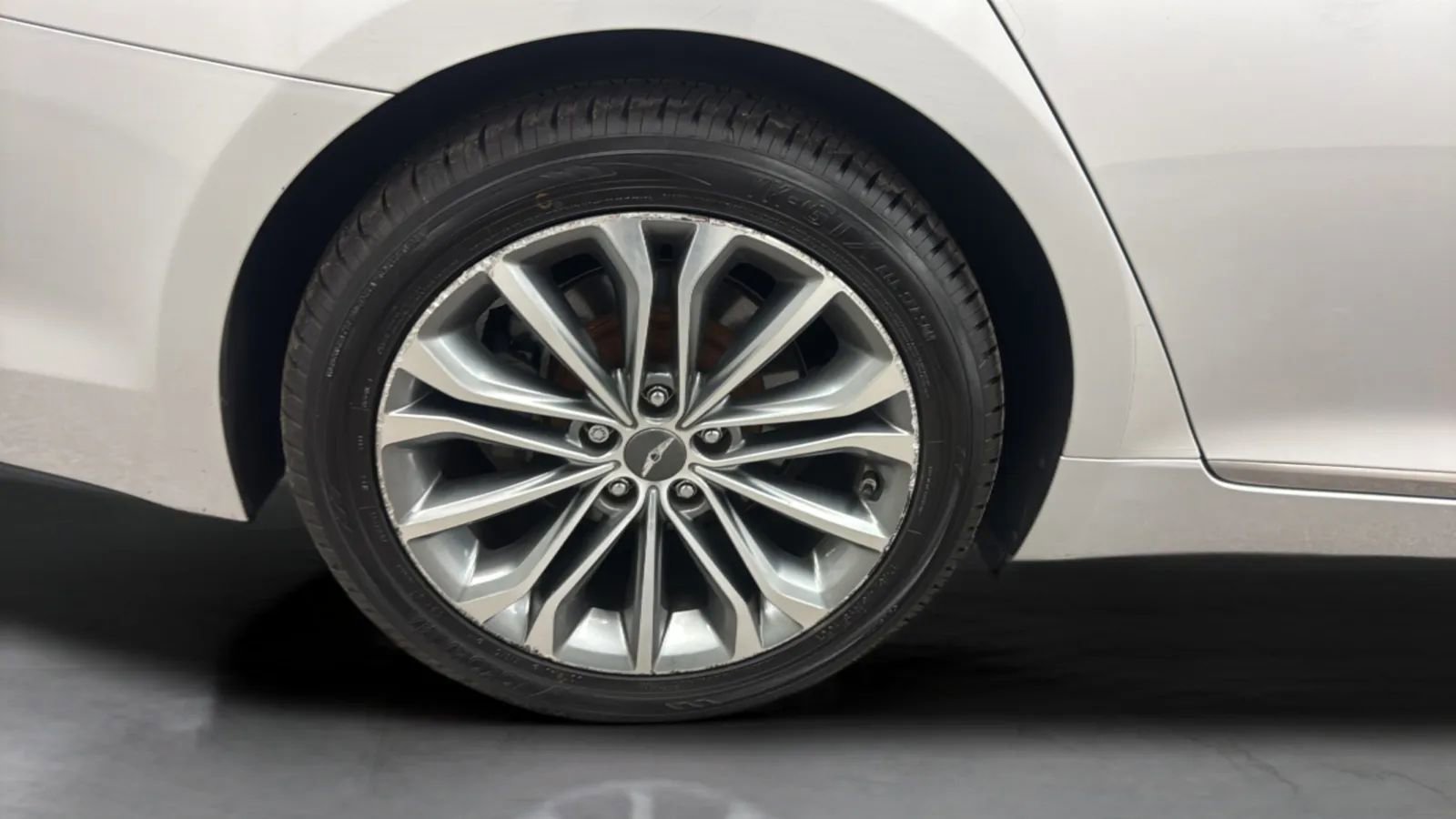 Used 2016 Hyundai Genesis 3.8 w/ Option Group 02 RWD image 31