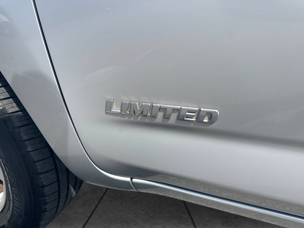 Used 2008 Toyota RAV4 Limited FWD image 19
