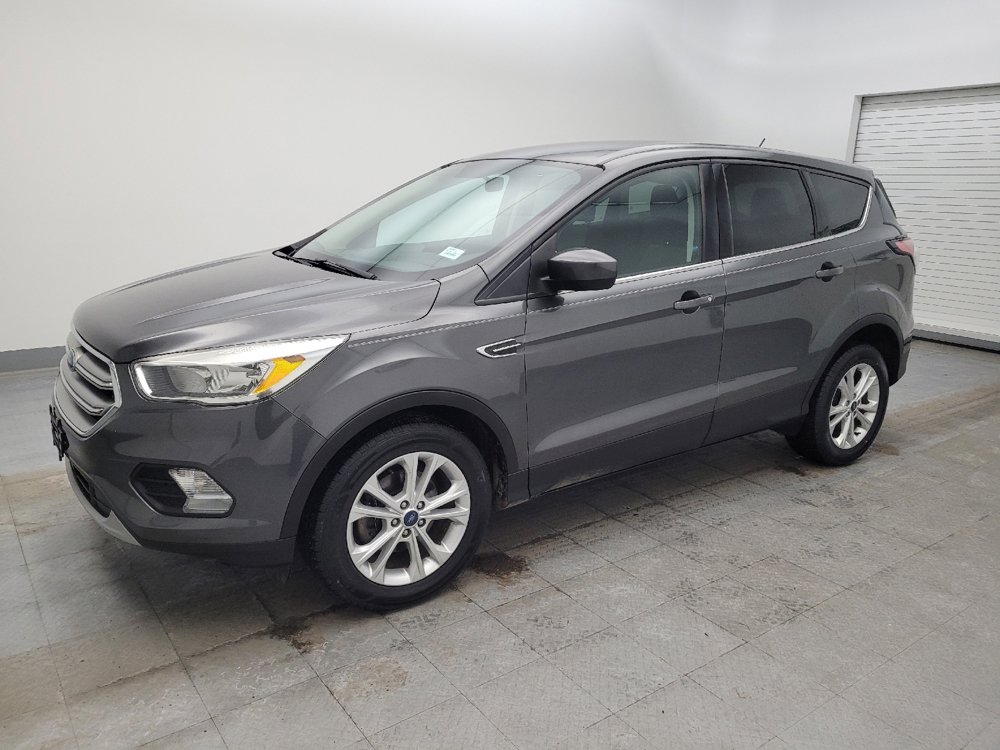 Used 2017 Ford Escape SE image 2