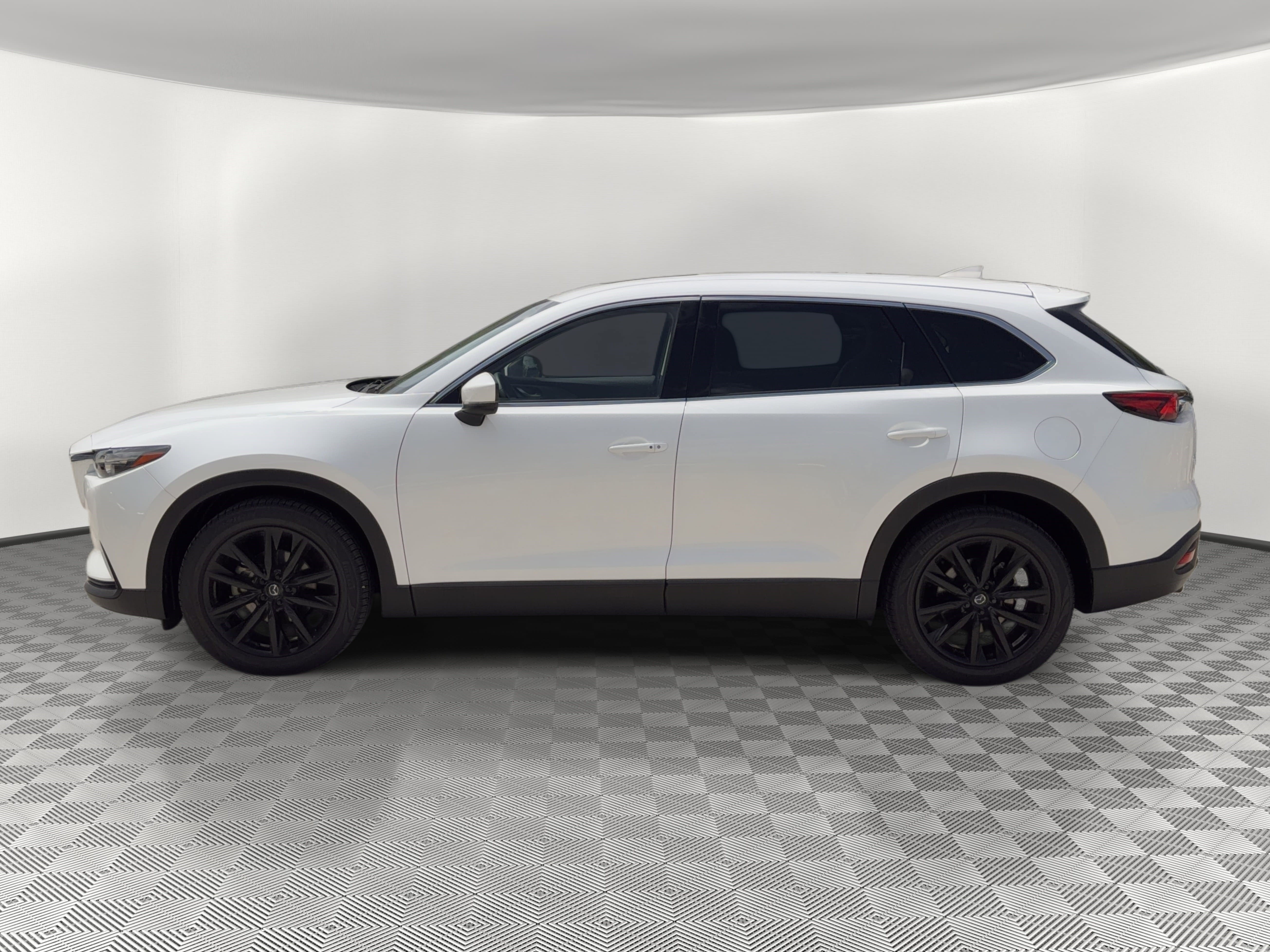 Used 2023 MAZDA CX-9 Touring Plus image 2