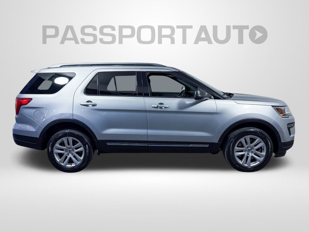 Used 2019 Ford Explorer XLT image 10