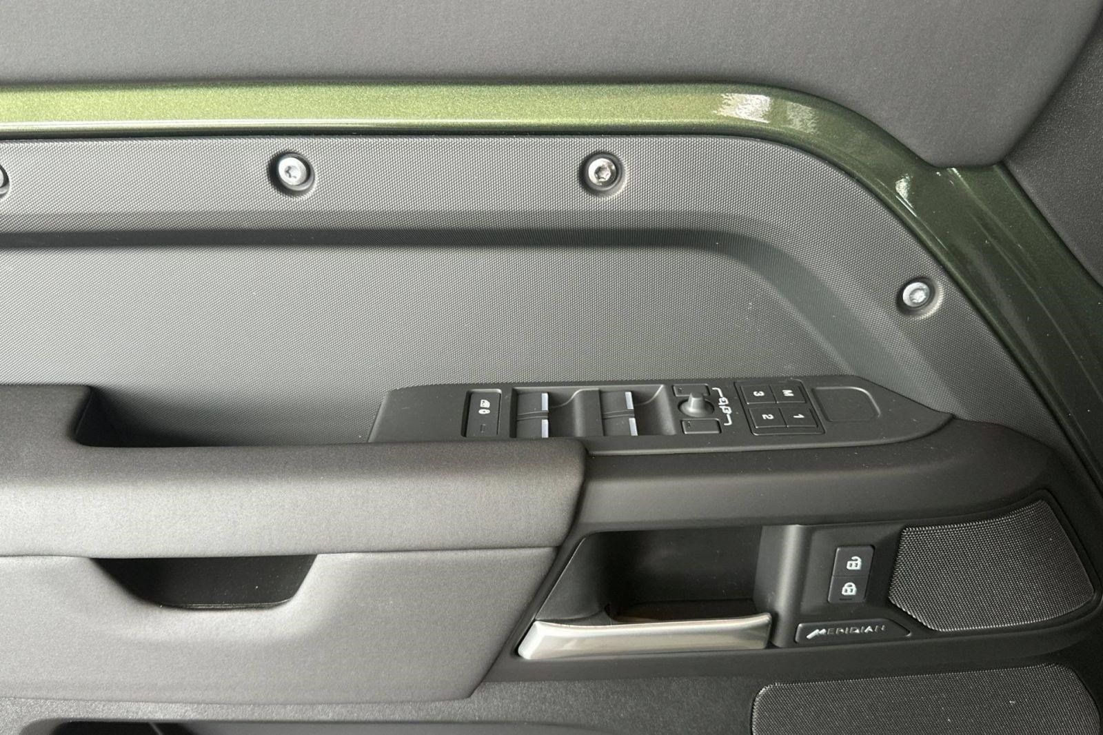 New 2026 Land Rover Defender 110 S AWD/4WD image 14