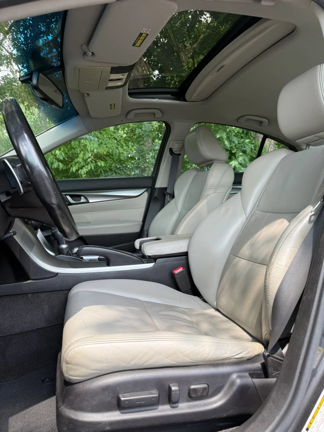 Used 2010 Acura TL SH-AWD image 5