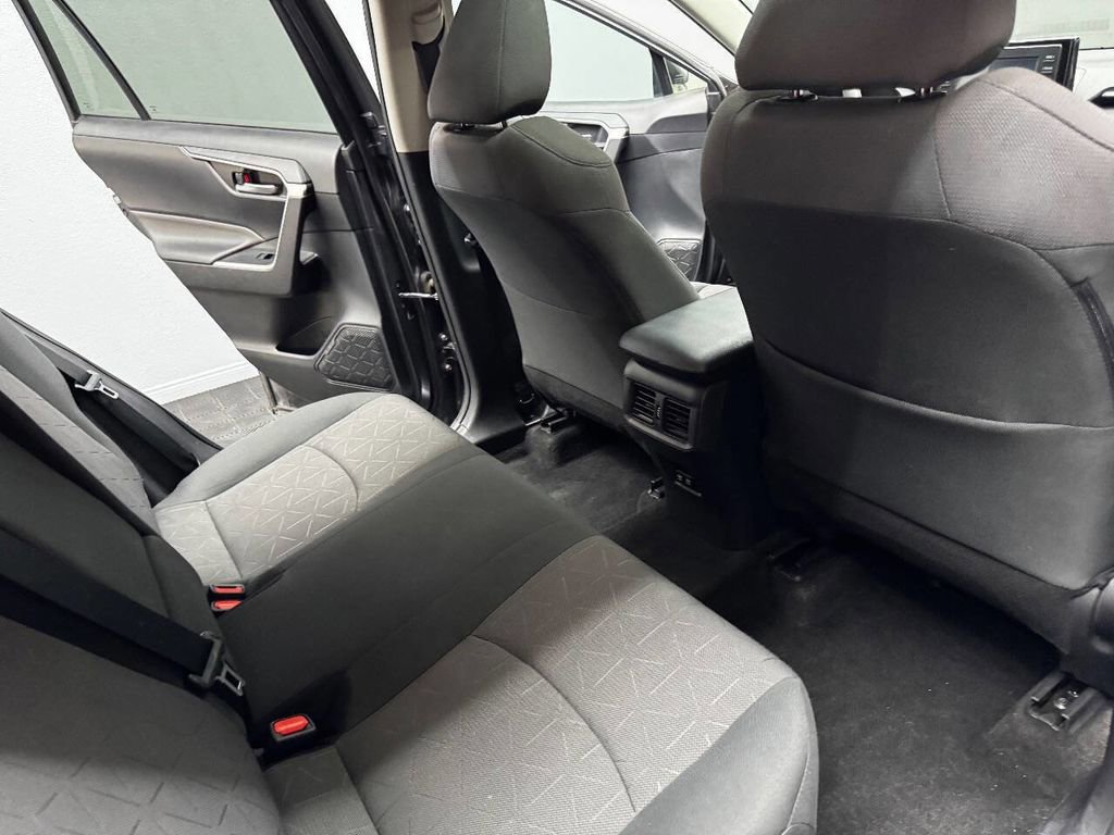 Used 2019 Toyota RAV4 XLE image 52