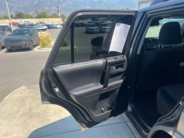 Used 2022 Toyota 4Runner TRD Off-Road AWD/4WD image 16