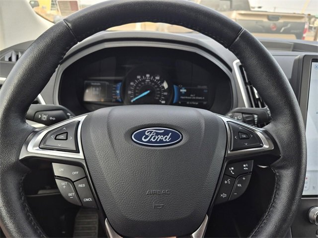 Used 2024 Ford Edge Titanium image 31