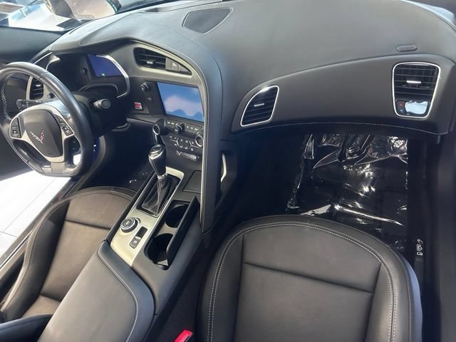 Used 2017 Chevrolet Corvette Stingray Coupe w/ 1LT RWD image 12
