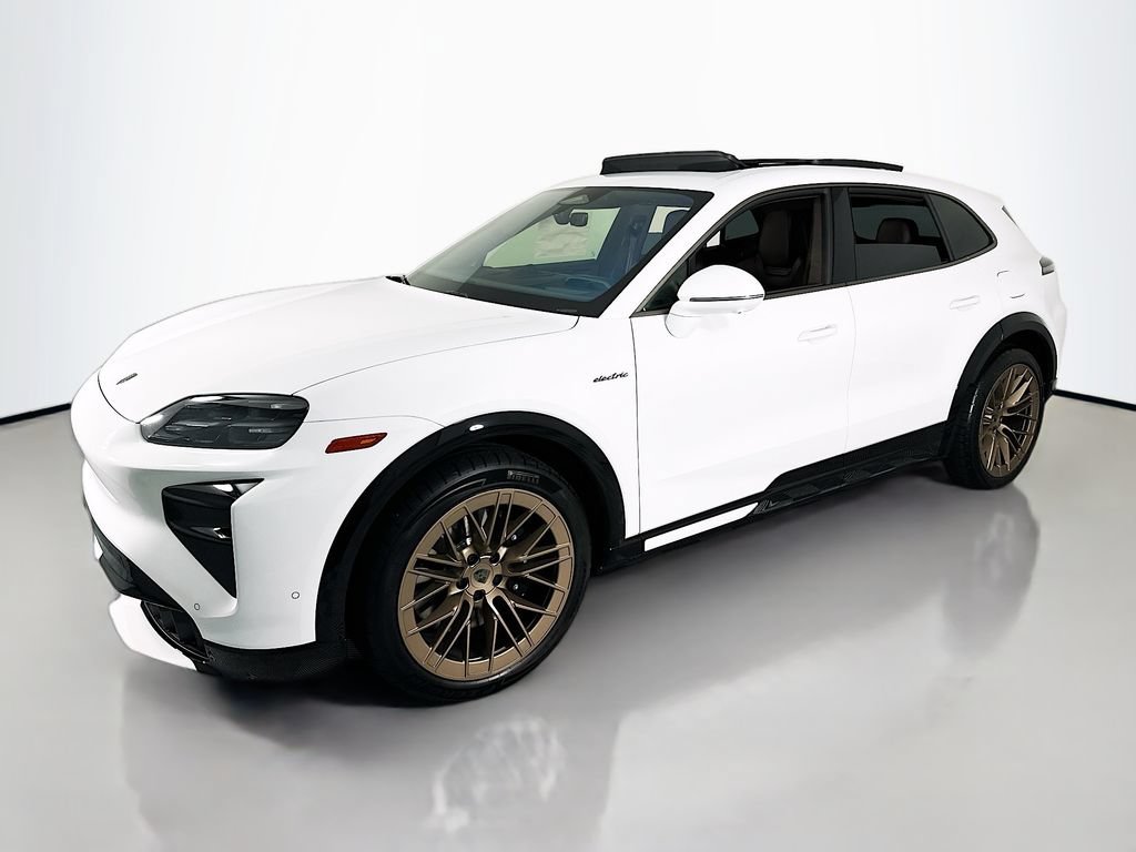 New 2026 Porsche Cayenne Turbo AWD/4WD image 1