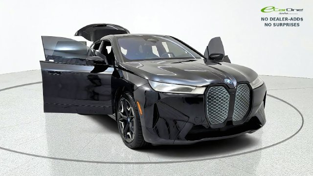 Used 2024 BMW iX xDrive50 w/ Sport Package AWD/4WD image 11