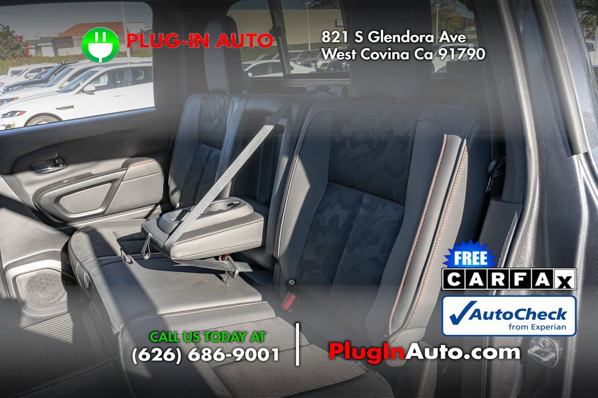 Used 2024 Nissan Titan PRO-4X w/ Off Road Protection Package image 13
