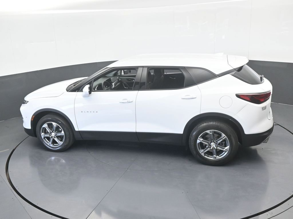 Used 2024 Chevrolet Blazer LT image 45