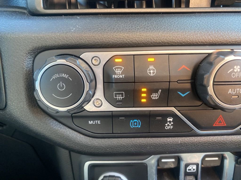 Used 2024 Jeep Wrangler Unlimited w/ Convenience Group image 27