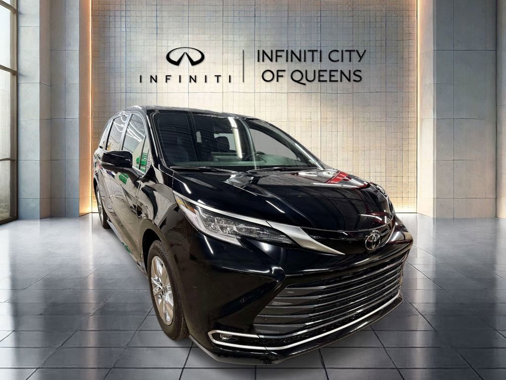Used 2026 Toyota Sienna Limited AWD/4WD image 1